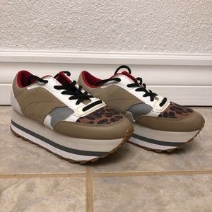 Zara Leopard Flatform Sneaker